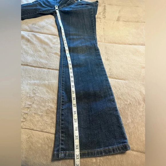 Levi’s 515 Bootcut Jeans Women’s Size 6 Blue Denim Embelleshed - Picture 2 of 9